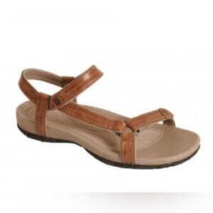 TEVA Meadow Luxe Leather Sandal- size 8.5